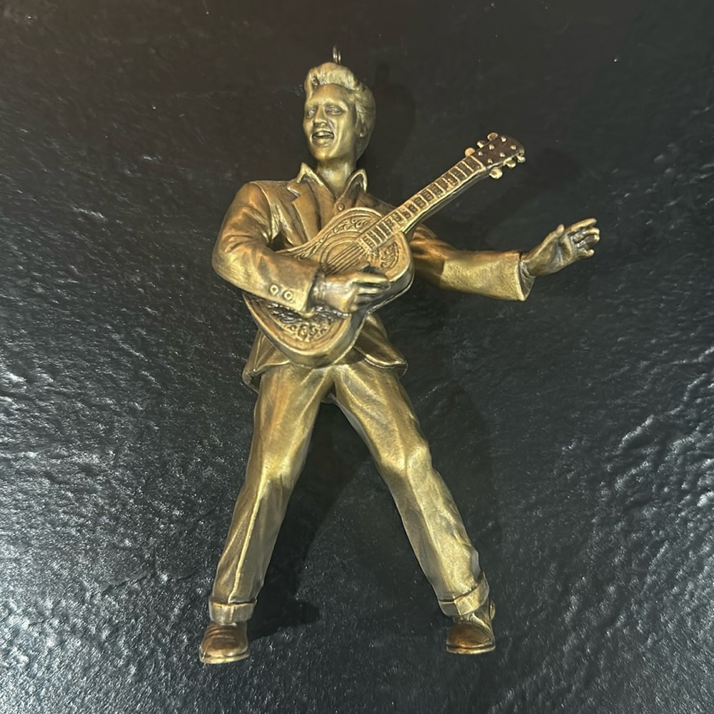 Elvis Hallmark ornament - Picture 1 of 2
